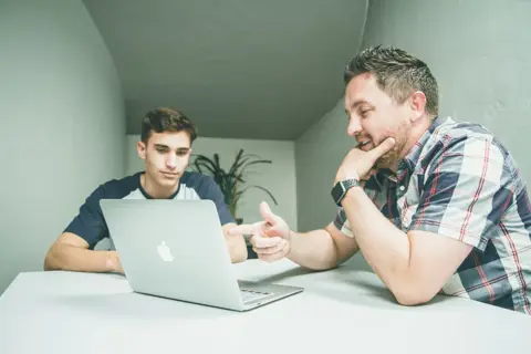 Vedantu clone online tutoring app development by Nodewap Technology