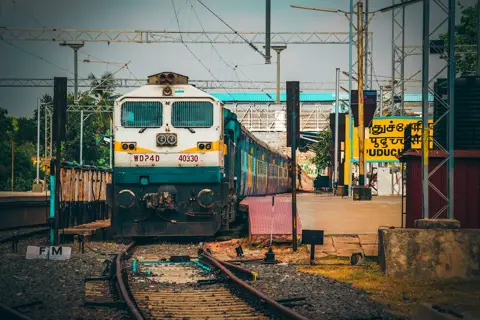 ixigo clone train ticket booking app development by Nodewap Technology